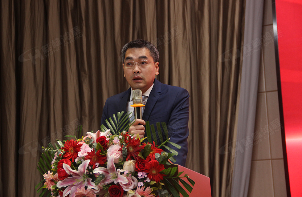 金牛辭舊歲,猛虎迎春來。搭著歡樂的時(shí)光列車,我們一起歡送碩果累累的2021年,迎來了嶄新的2022年。1月26日,我們歡聚一堂,在歡聲笑語、載歌載舞中迎接新春,“立足新鴻程開創(chuàng)新局面”桂林鴻程2021年年終總結(jié)表彰會(huì)由此開始! 金牛辭舊歲,猛虎迎春來。搭著歡樂的時(shí)光列車,我們一起歡送碩果累累的2021年,迎來了嶄新的2022年。1月26日,我們歡聚一堂,在歡聲笑語、載歌載舞中迎接新春,“立足新鴻程開創(chuàng)新局面”桂林鴻程2021年年終總結(jié)表彰會(huì)由此開始!