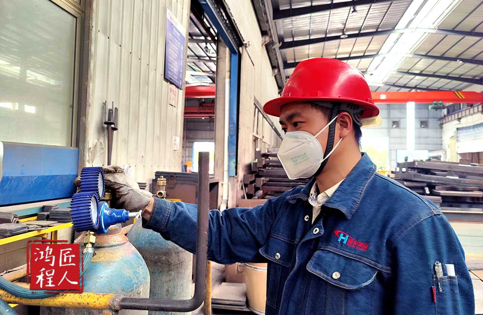 【鴻程匠人】“鋼鐵裁縫”王建軍 “焊”衛精彩人生 【鴻程匠人】“鋼鐵裁縫”王建軍 “焊”衛精彩人生