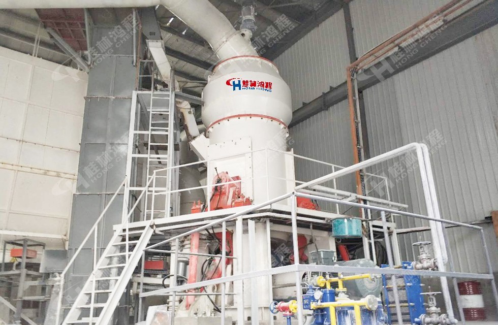 高嶺土加工粉磨生產線設備-HLM1300山西案例現場